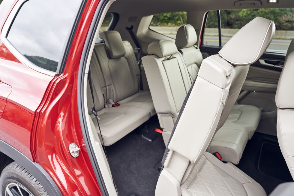 How many seats are in the Volkswagen Atlas?